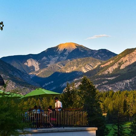 Headwaters Lodge At Eagle Ranch Resort Invermere Exteriör bild