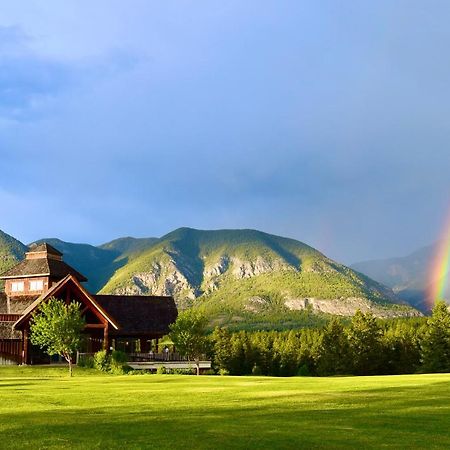 Headwaters Lodge At Eagle Ranch Resort Invermere Exteriör bild