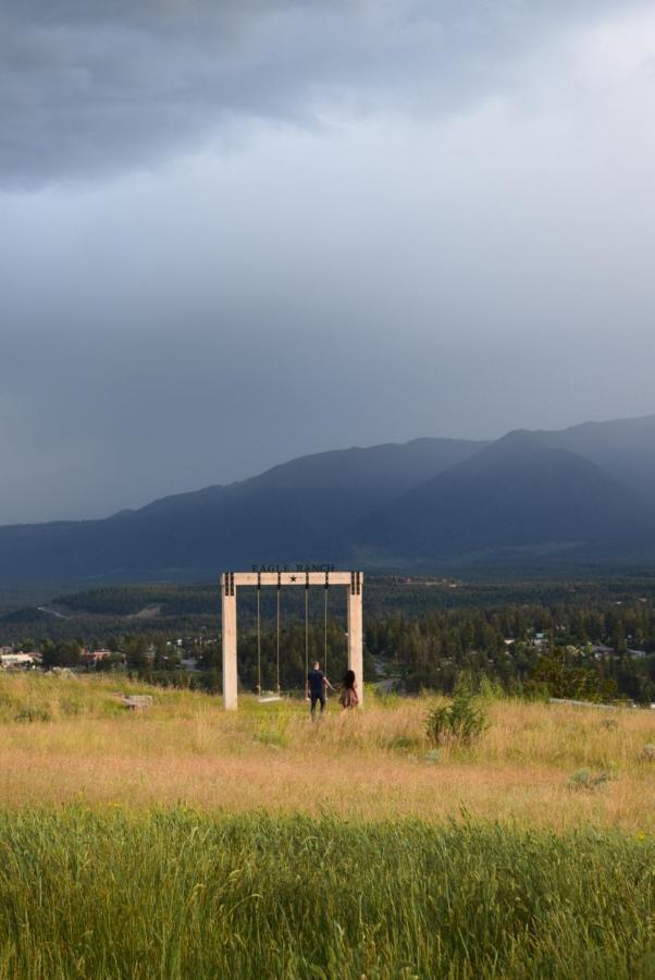 Headwaters Lodge At Eagle Ranch Resort Invermere Exteriör bild
